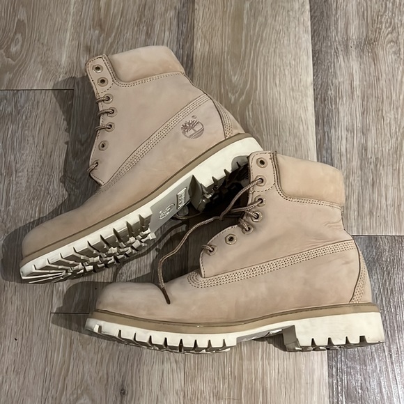 Timberland Shoes - Timberland Nude Boots - Women 9.5/Men Sz 8